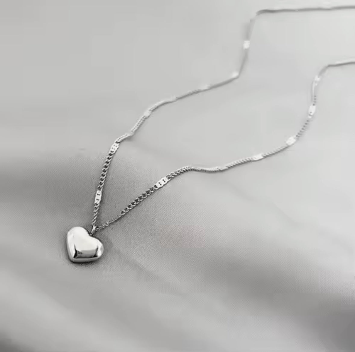 Heart shape pendant Necklace